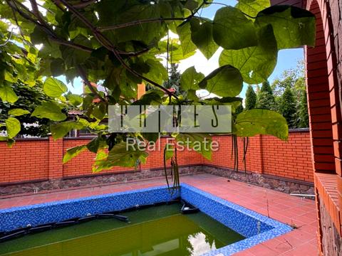 будинок за адресою вишнева