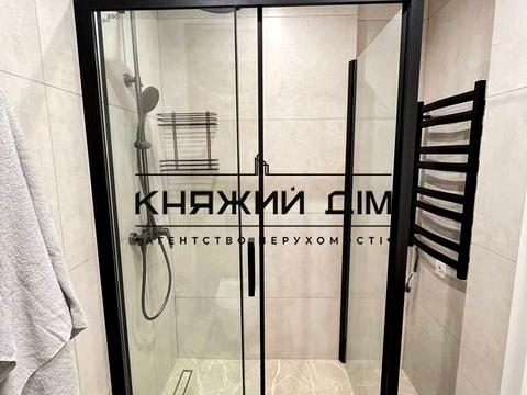 квартира за адресою Дніпровська набережна вул., 17-К