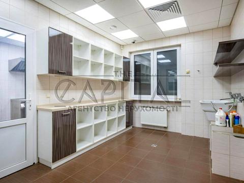 комерційна за адресою Центральна вул., 49