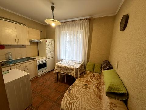 квартира за адресою Володимира Висоцького бульв., 7