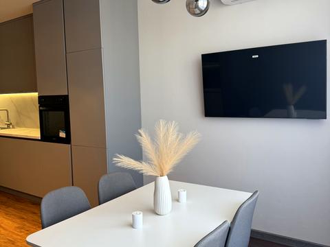 квартира за адресою Причальна вул., 14