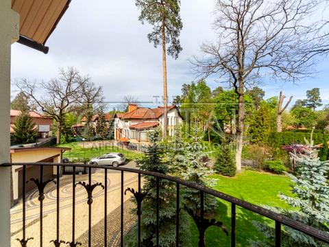 будинок за адресою Курортна вул., 9