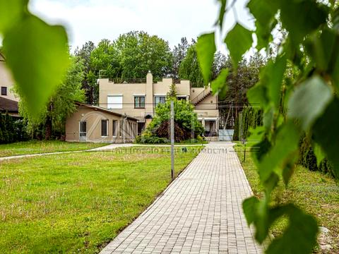 будинок за адресою Дніпровська