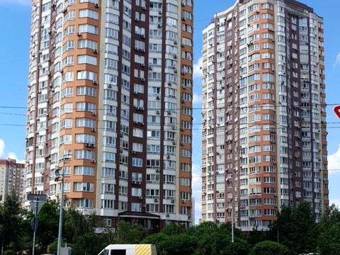 квартира за адресою Анни Ахматової вул., 32/18