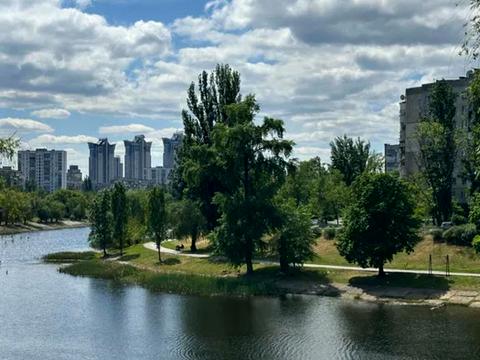 комерційна за адресою Соборності просп. (Возз'єднання), 30