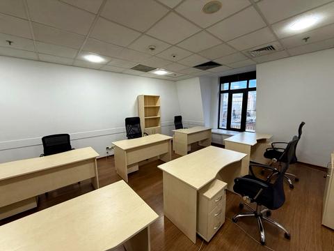 коммерческая по адресу Большая Васильковская ул. (Красноармейская), 12