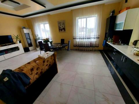 будинок за адресою Вишнева вул.