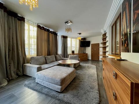 квартира за адресою Докучаєвський пров., 4