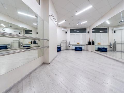 комерційна за адресою Перемишльська вул. (Червонопільська), 2-Г