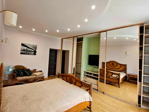 квартира за адресою Панаса Мирного вул., 2/44