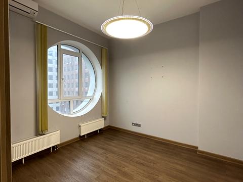 комерційна за адресою Кловський узвіз (Кловський), 7