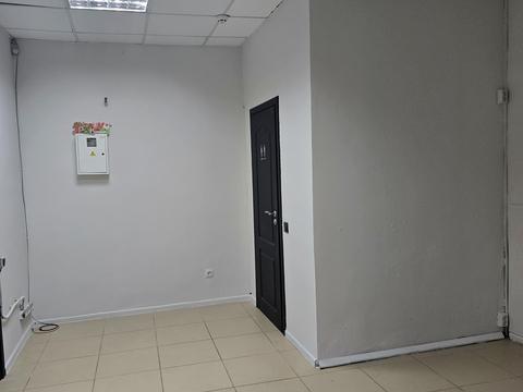 коммерческая по адресу Владимира Ивасюка просп. (Героїв Сталінграду), 8
