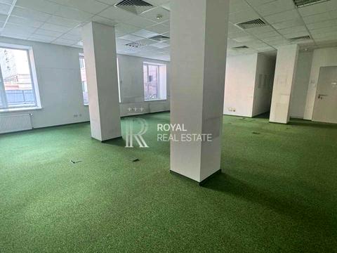 комерційна за адресою Почайнинська вул., 12-Б