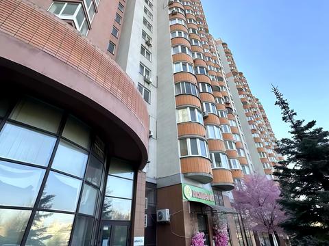 квартира за адресою Саперно-Слобідська вул., 8