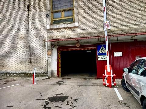 паркомісце за адресою Тернопільська вул., 17