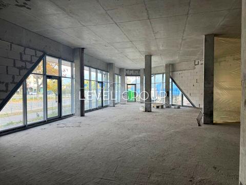 коммерческая по адресу Леонида Каденюка просп. (Юрия Гагарина), 19а