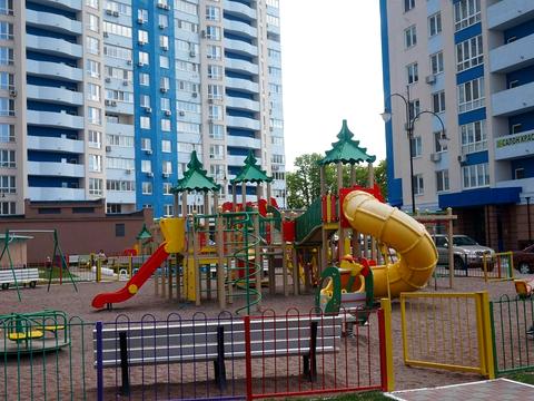 комерційна за адресою Авіаконструктора Ігоря Сікорського вул. (Танкова), 1-А