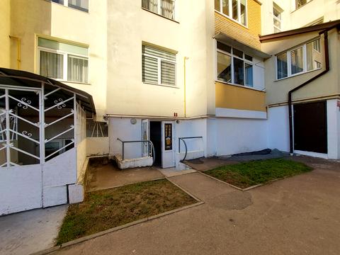 комерційна за адресою Івана Величковського вул., 30а