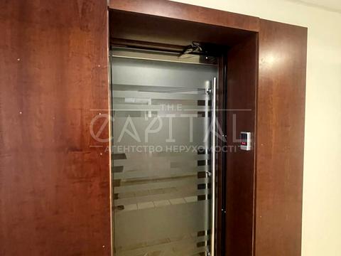 комерційна за адресою Богдана Хмельницького вул., 52а