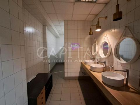 комерційна за адресою Степана Бандери просп., 6