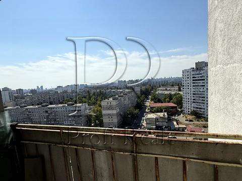 квартира за адресою Братиславська вул., 12