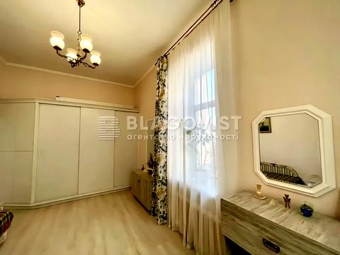 квартира за адресою Шота Руставелі вул., 32
