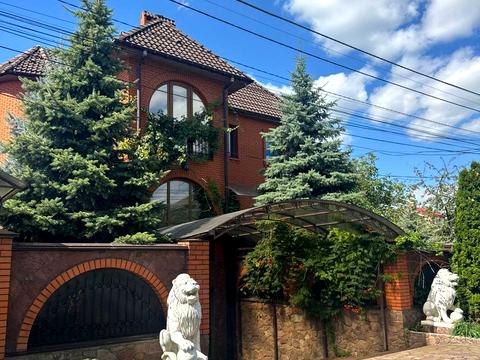 будинок за адресою Вишнева