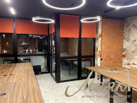 комерційна за адресою Джона Маккейна вул. (Івана Кудрі), 1