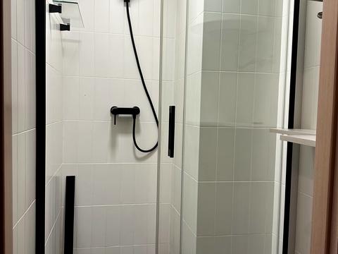 комерційна за адресою Верхній Вал вул., 2