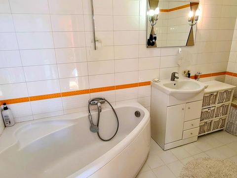 будинок за адресою Добрий Шлях вул., 19