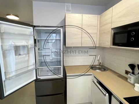 квартира за адресою Дніпровська набережна вул., 17В