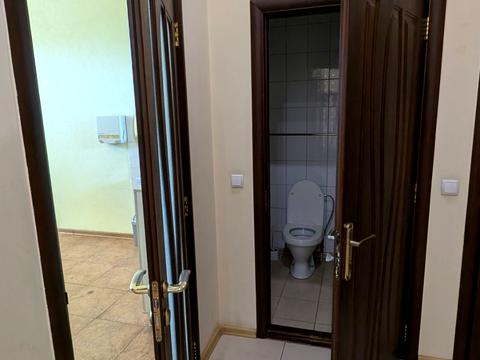 комерційна за адресою пл. Толбухина, 2