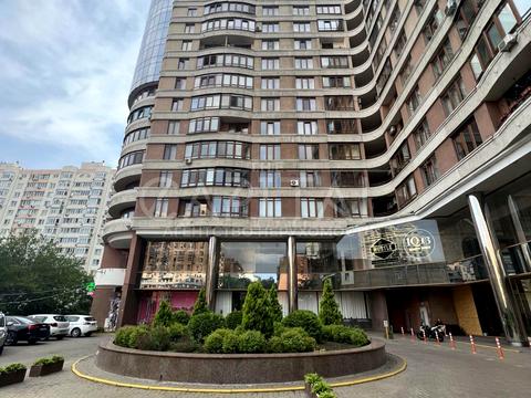 комерційна за адресою Жилянська вул., 59