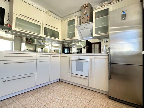 квартира за адресою Сім'ї Кульженків вул. (Петра Дегтяренка), 33