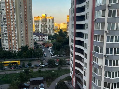 квартира по адресу Олены Пчилки ул., 8