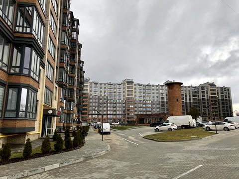 комерційна за адресою Домбровського вул., 3д