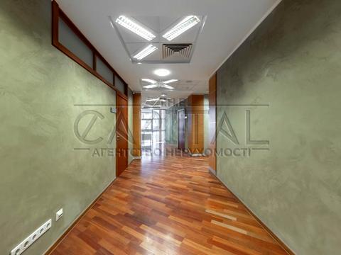 комерційна за адресою Дмитрівська вул., 94