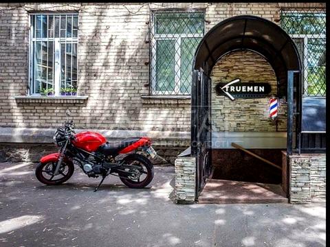 комерційна за адресою Малопідвальна вул., 21/8