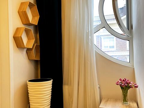 квартира за адресою Дмитра Луценка вул. (Крейсера "Аврора"), 10-А