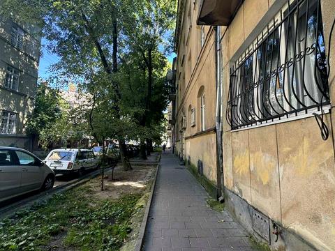 комерційна за адресою Грицька Чубая вул. (), 6