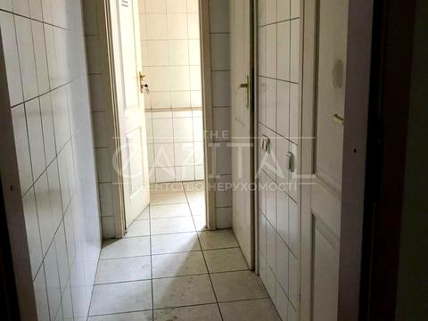 комерційна за адресою Дмитрівська вул., 44