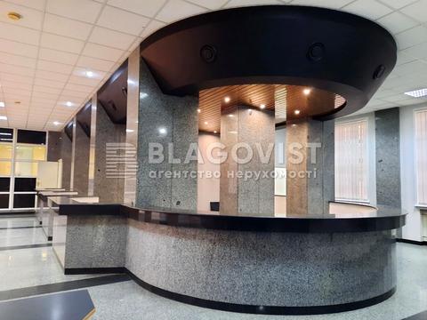 комерційна за адресою Васильківська вул., 7/7