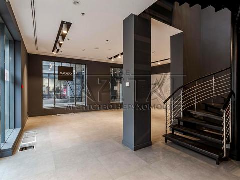 комерційна за адресою Володимирська вул., 38