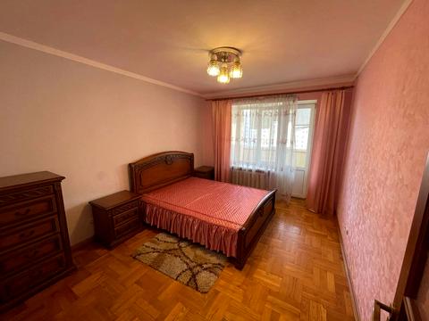 квартира за адресою Анни Ахматової вул., 31
