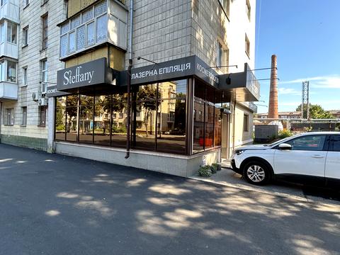 комерційна за адресою Київська, 84