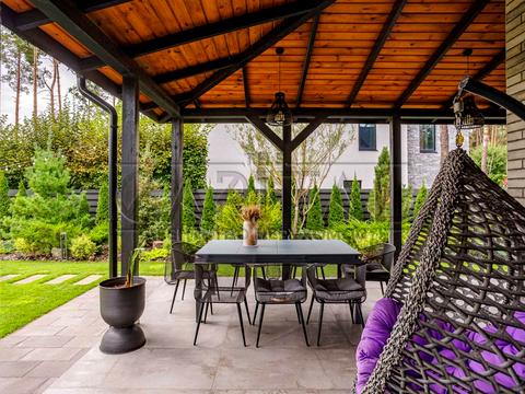 будинок за адресою Успішна