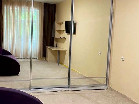 квартира за адресою Серова , 1а