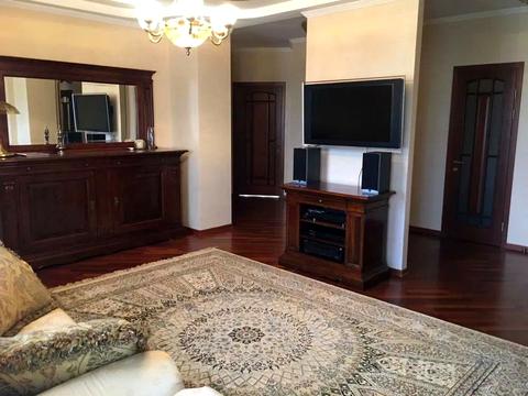 квартира за адресою Почайнинська вул., 25/49