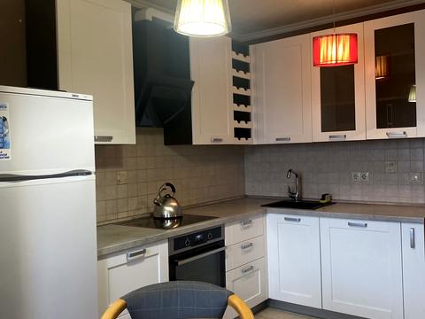 квартира за адресою Братів Зерових вул. (Червонопартизанська), 14-Б