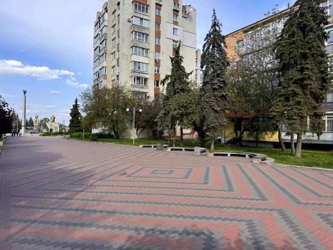 комерційна за адресою Святотроїцька вул., 23